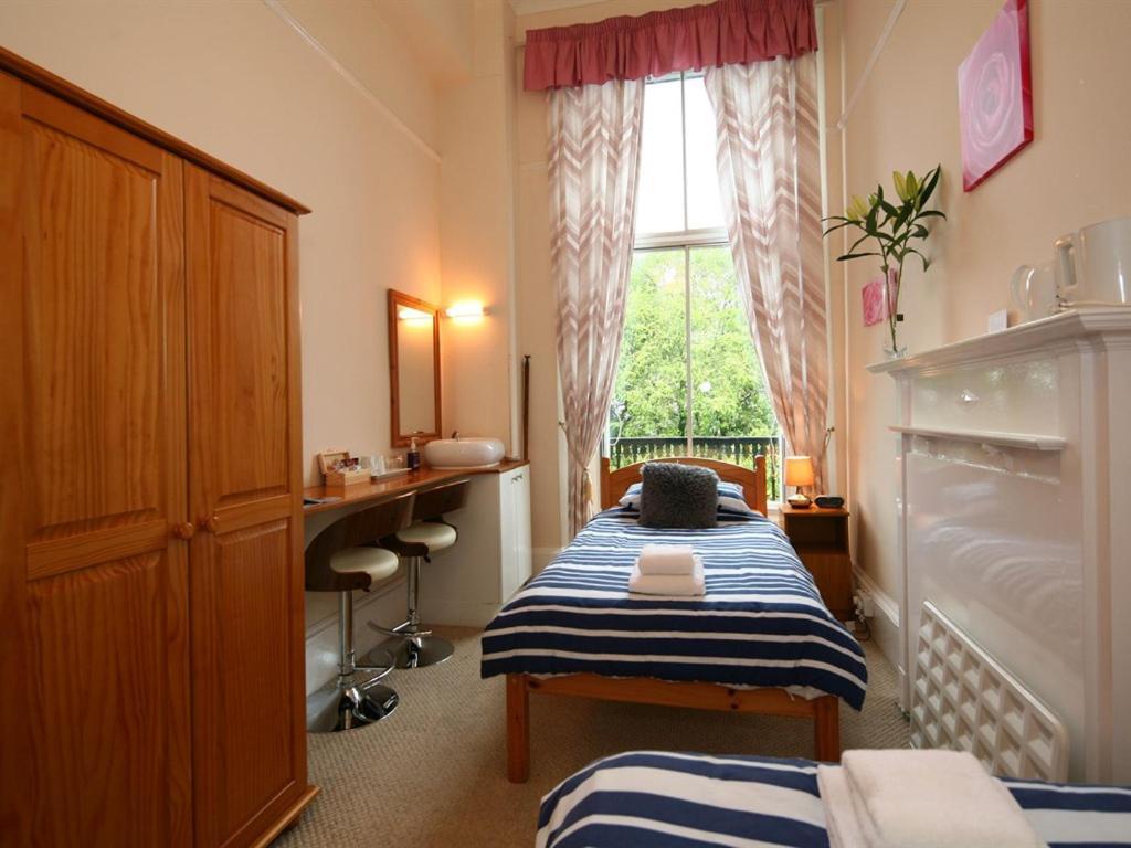 Halcyon House Hotel EDI Room photo