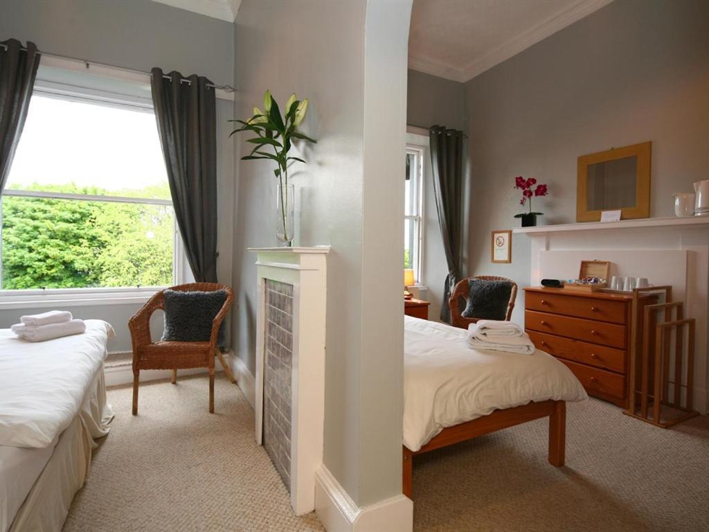Halcyon House Hotel EDI Room photo