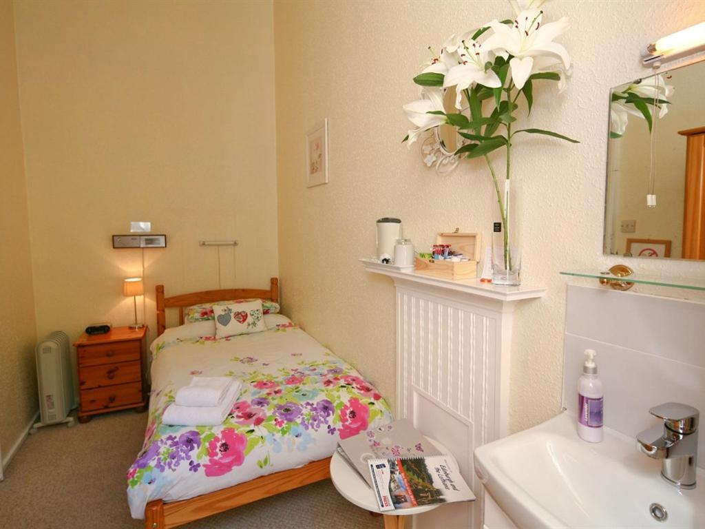 Halcyon House Hotel EDI Room photo